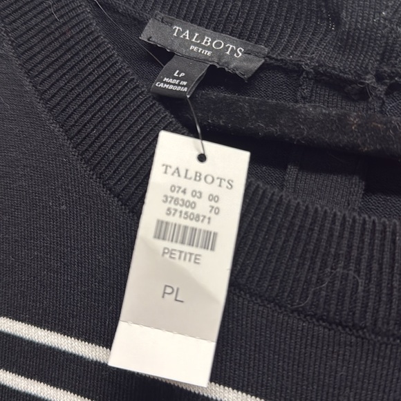 Beautiful talbots, black and ivory lightweight sweater - Picture 3 of 3